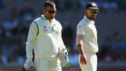 ధోనీ రికార్డుకి చేరువలో విరాట్ కోహ్లీ... ఇంగ్లాండ్‌తో ఒక్క టెస్టు గెలిస్తే చాలు...