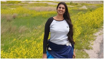 திருவள்ளுவர் இந்துவா இருந்தா என்ன தப்பு...? திடீரென பாஜகவுக்கு வக்காலத்து வாங்கி, திமுக முகத்தில் குத்துவிட்ட பிரபல நடிகை..!! அப்பப்பா என்னா ஆவேசம், என்னா ஆவேசம்..!!