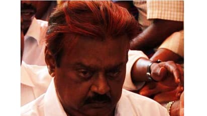 சுர்ஜித்காக கண்கள் சிவந்து.. மனம் உடைந்து கேப்டன் விஜயகாந்த் அனுப்பிய கடிதம்...!! உருகாதோர் நெஞ்சையும் உலுக்குகிறது...!!