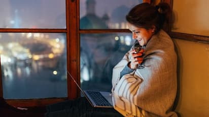 നെറ്റ്ഫ്ലിക്സ് ഉപയോഗിക്കുന്നവരുടെ ശ്രദ്ധയ്ക്ക്; നിങ്ങളെ തേടിയെത്തുന്നത് ഈ രോഗങ്ങള്...