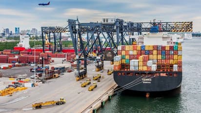 ചെന്നൈയില്‍ നിന്ന് ബംഗ്ലാദേശിലേക്കും തായ്‍ലന്‍റിലേക്കും കേരളത്തിന്‍റെ അഭിമാന ഉല്‍പ്പന്നം കപ്പല്‍ കയറും