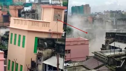 মুহূর্তে গুঁড়িয়ে গেল তিনতলা বাড়ি, দুর্গা পিতুরি লেন জুড়ে হাহাকার