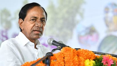 కేసీఆర్ కు పట్టు సడలుతోందా: టీఆర్ఎస్ నేతల మధ్య విభేదాల రచ్చ