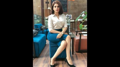 హాట్ బ్యూటీ శ్రద్దా దాస్ గ్లామర్ ఫోజులు అదుర్స్