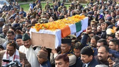 পুলওয়ামা হামলা, গায়ের জোরেই ঘাতক গাড়িটি থামাতে চেষ্টা করেন এএসআই মোহন