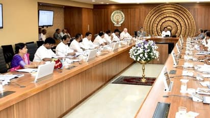 స్థానిక ఎన్నికల్లో డబ్బులు పంచుతూ పట్టుబడితే అనర్హత, జైలు శిక్ష: ఏపీ కేబినెట్ సంచలనం