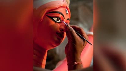 ইচ্ছেপূরণ করতে এই বছর চলে আসুন কুমোরটুলি সর্বজনীনে