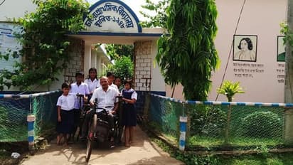 পড়ানোর সঙ্গে ছাত্রদের এঁটো বাসনও মাজেন,শিক্ষক দিবসে শ্রদ্ধা বিশেষভাবে সক্ষম 'প্রবীর স্যার'-কে