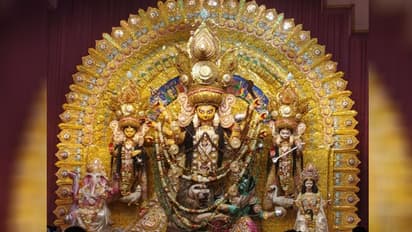 পুজোর আড্ডা মানেই ম্যাডক্স স্কোয়ার, সেখানেও শুরু হয়ে গিয়েছে প্রস্তুতি পর্ব