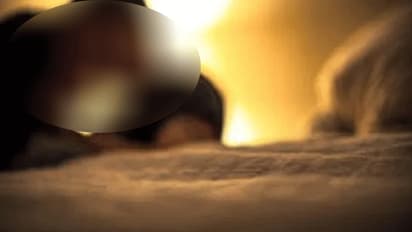 வெளிநாட்டு மாணவியோடு உல்லாசம் அனுபவித்த பிரபல தொழிலதிபர்..! கர்ப்பமான நிலையில் தவிக்கவிட்டு தலைமறைவு..!