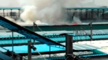 নয়া দিল্লির রেল স্টেশনে ভয়াবহ অগ্নিকাণ্ড, ঘটনাস্থলে দমকলের বিরাট বাহিনী