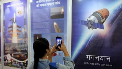 সম্পূর্ণ নভোশ্চর বাছাইয়ের প্রথম পর্ব, চন্দ্রযান ২-এর অবতরণের দিনই হাওয়া লাগল গগনযানের পালে