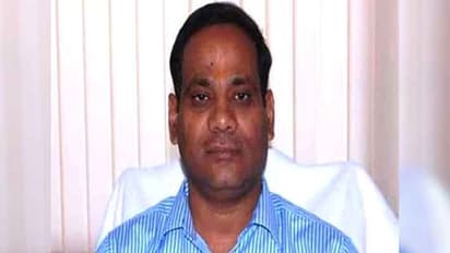 पत्नी की हत्या के आरोप में IAS उमेश सिंह के खिलाफ केस दर्ज, चचेरे भाई ने कहा-नौकरी से निकाल दे सरकार