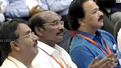 அந்த மூன்று நிமிடங்கள் !! விக்ரம் லேண்டர் சிக்னல் துண்டிக்கப்பட்டது ஏன் ? இஸ்ரோ சிவன் விளக்கம் !!