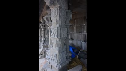 యాదాద్రిపై కేసీఆర్ సారు శిల్పాలు (ఫొటోలు)