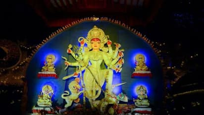 এবার পুজোয় ১৫ লাখ, জানতে হলে আসতে হবে চোরবাগানের পুজোয়