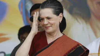 ‘इटैलियन मम्मी’ की हां और ना पर फंसा है भगवाधारी ‘सेक्युलर’ शिवसेना का राजनैतिक भविष्य