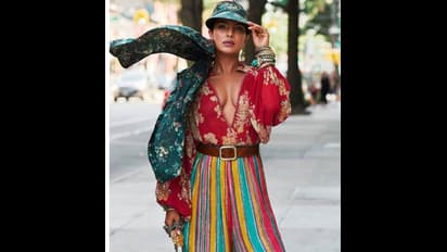 विदेशी मैगजीन में देसी गर्ल प्रियंका चोपड़ा का यह हॉट अंदाज देखकर चौंक जाएंगे आप