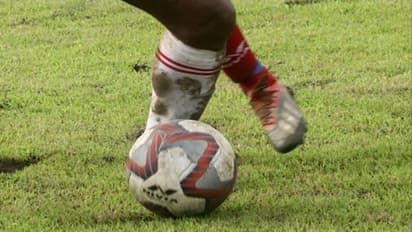 মাঘেই বাগানে বসন্ত,নেরোকাকে ৩-০ গোলে হারাল সবুজ-মেরুন