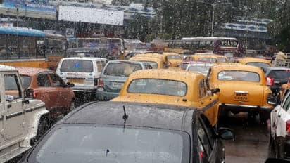 বন্ধ চিংড়িহাটা উড়ালপুল, সোমবার সকালেও বাইপাসে ভোগান্তির আশঙ্কা