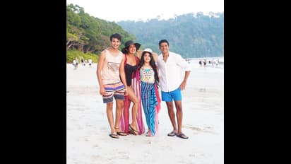 क्या फिर धर्म की राह से भटक रही है जायरा वसीम