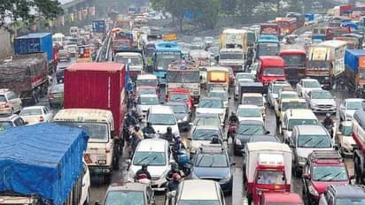 ദില്ലിയിൽ നാളെ മോട്ടോർ വാഹന പണിമുടക്ക്; പിഴ കുറയ്ക്കണമെന്നാവശ്യം