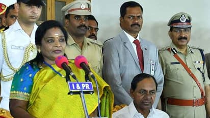 ఇక తండాల్లోకి తమిళిసై: ఇప్పటికే ఆర్టీసీ, కేసీఆర్ కు మరో చిక్కు