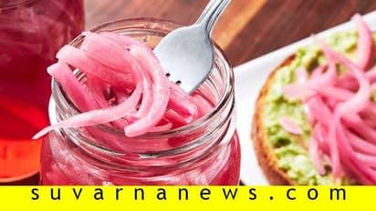 ಊಟದ ರುಚಿ ಹೆಚ್ಚಿಸುವ ಈರುಳ್ಳಿ ಉಪ್ಪಿನಕಾಯಿ!