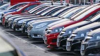 ജിഎസ്ടി നിരക്ക് കുറയ്ക്കണമെന്ന് വാഹന നിര്മാതാക്കള്, ചര്ച്ച തുടരുകയാണെന്ന് കേന്ദ്രമന്ത്രി