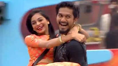 பிக்பாஸ் வீட்டிற்குள் வந்த முகேனின் அம்மா..! தங்கையை பார்த்ததும் இப்படி மாறிவிட்டாரே?