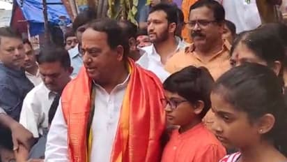 ఖైరతాబాద్ గణపతిని దర్శించుకున్న ఇంద్రకరణ్ రెడ్డి (వీడియో)