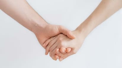 വിദ്യാര്‍ത്ഥികള്‍ക്ക് പ്രണയിക്കുന്നതിന് ആഴ്ചയിലൊരു അവധി!; വ്യത്യസ്തമായ തീരുമാനവുമായി ഒരുകൂട്ടം കോളേജുകള്‍