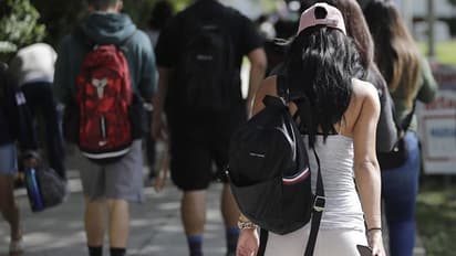 IIT कानपुर में विदेशी छात्रा ने प्रोफेसर पर लगाया छेड़छाड़ का आरोप, दूतावास-वूमेन सेल से शिकायत