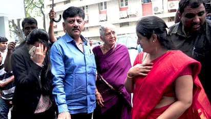 డీకే శివకుమార్ కుమార్తెకు షాక్: మనీలాండరింగ్ కేసులో ఈడీ సమన్లు