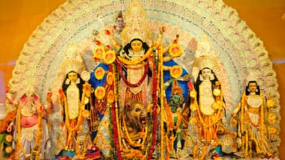 রইল শহর তিলোত্তমার সেরা ১০টি বনেদি বাড়ির পুজোর খোঁজ, দেখে নিন এক ঝলকে