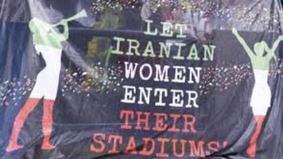 ഫുട്ബോളിനെ സ്നേഹിച്ച്, ഒടുവില് സ്വയം തീക്കൊളുത്തിയ ഇറാന്റെ 'ബ്ലൂ ഗേള്' മരണത്തിനുകീഴടങ്ങി