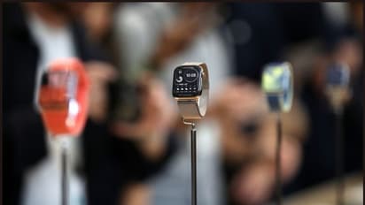 ആപ്പിള് വാച്ച് 5 അവതരിപ്പിച്ചു; അമ്പരപ്പിക്കുന്ന വില
