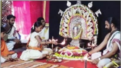 ಮಹಿಳಾ ವೈದಿಕರನ್ನು ಅಣಿಗೊಳಿಸುವ ವಿನೂತನ ಪ್ರಯೋಗ..!