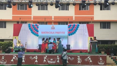 ఎన్టీఆర్ కాలేజ్ లో ప్రెషర్స్ డే వేడుకలు... ముఖ్యఅతిథిగా పాల్గొన్న భువనేశ్వరి