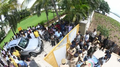 ఛలో ఆత్మకూర్: బాబు ఇంటి వద్ద టెన్షన్