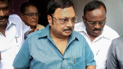 ஸ்டாலினை மிரட்டும் அஞ்சா நெஞ்சன் ஆதரவாளர்கள்...!!  மதுரையை மீண்டும் டேக்ஓவர் செய்த அழகிரி...!!