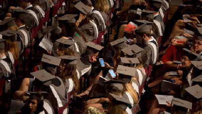 ಶಿಕ್ಷಣ ಬಳಿಕ ವಿದ್ಯಾರ್ಥಿಗಳಿಗೆ ಇಂಗ್ಲೆಂಡ್‌ನಲ್ಲಿ ಕೆಲಸದ ಚಾನ್ಸ್!