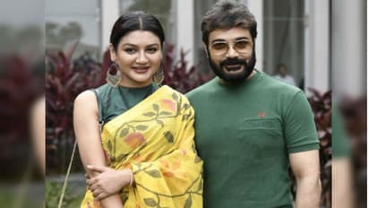 লকডাউনের পর আবারও এক ফ্রেমে প্রসেনজিৎ-জয়া, চিত্রনাট্যে এবার কোভিডের ছোঁয়া