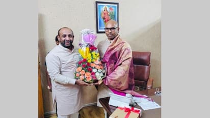 బిజెపి ఎంపీ ఆరవింద్ తో టీఆర్ఎస్ ఎమ్మల్యే షకీల్ భేటీ: గులాబీ పార్టీలో కలకలం