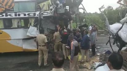 ಮುಂಬೈ- ಬೆಂಗಳೂರು ರಾ. ಹೆದ್ದಾರಿಯಲ್ಲಿ ಭೀಕರ ಅಪಘಾತ: 6 ಸಾವು, 15 ಮಂದಿಗೆ ಗಾಯ!