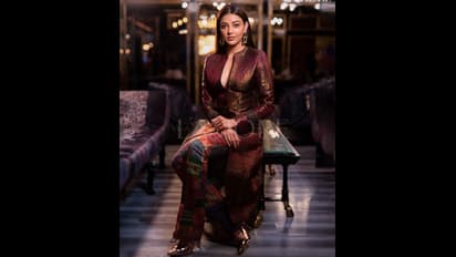 పిచ్చెక్కించేలా కాజల్ రొమాంటిక్ స్టిల్స్!