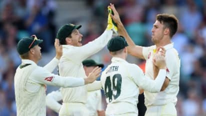 ಆ್ಯಷಸ್ ಕದನ: ಆಸ್ಟ್ರೇಲಿಯಾ ವೇಗಿಗಳ ದಾಳಿಗೆ ಕುಸಿದ ಇಂಗ್ಲೆಂಡ್