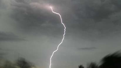 পেটের জ্বালায়  লকডাউন লঙ্ঘন,  বজ্রাঘাতে প্রাণ হারালেন মুর্শিদাবাদের কৃষক