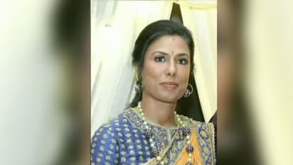 ఆర్ధిక మాంద్యం: మహిళా కార్ల డీలర్ ఆత్మహత్య