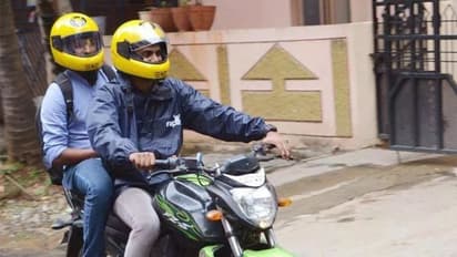 ഇരുചക്രവാഹനത്തിലെ പിന്സീറ്റ് യാത്രക്കാര്ക്കും ഹെല്മറ്റ് നിര്ബന്ധമാക്കി; പരിശോധന കര്ശനമാകും